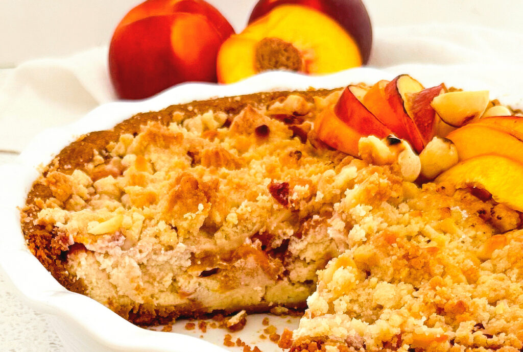 Tarta de Duraznos de California, Queso y Crumble de Macadamia